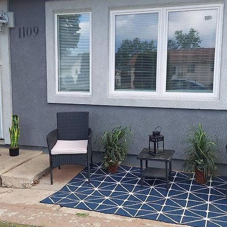 Cheerful 3 Bedroom House. Great Location โคโลราโดสปริงส์ ภายนอก รูปภาพ