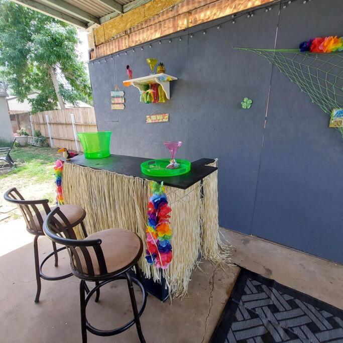 Cheerful 3 Bedroom House. Great Location โคโลราโดสปริงส์ ภายนอก รูปภาพ
