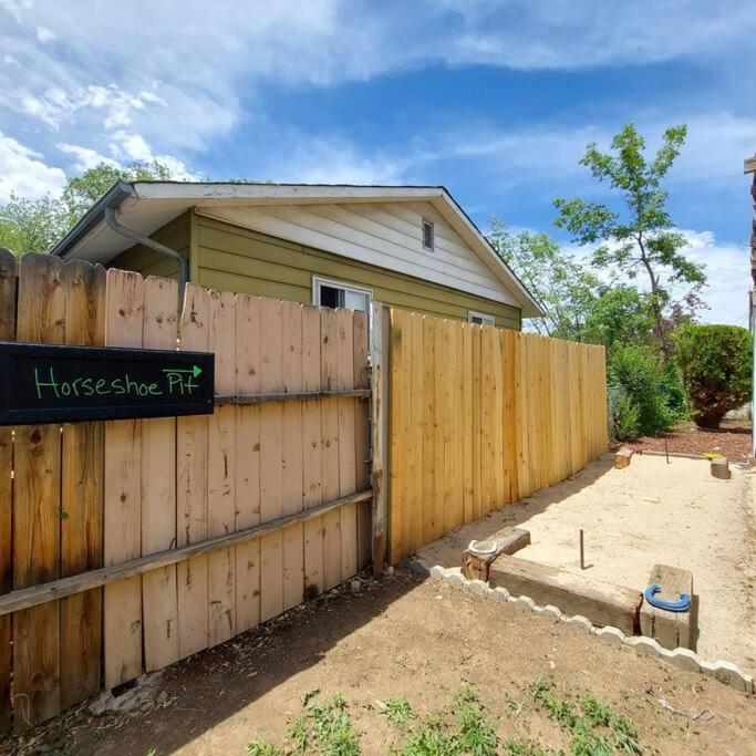 Cheerful 3 Bedroom House. Great Location โคโลราโดสปริงส์ ภายนอก รูปภาพ